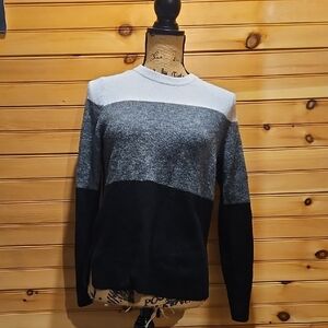 Women's Black and Gray Sweater